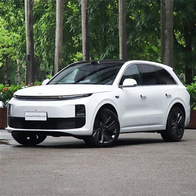 Li L6 střední a velké SUV