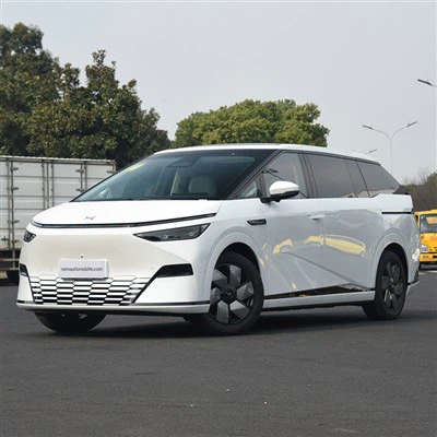 XPeng X9 RWD elektrické MPV s dlouhým dojezdem