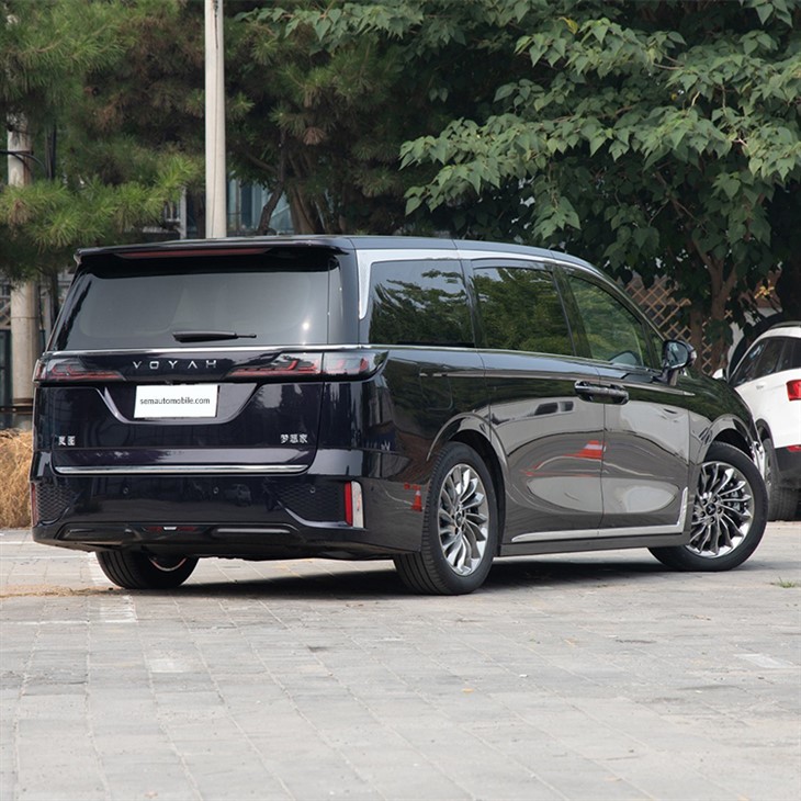 VOYAH Dreamer Luxury Flagship MPV